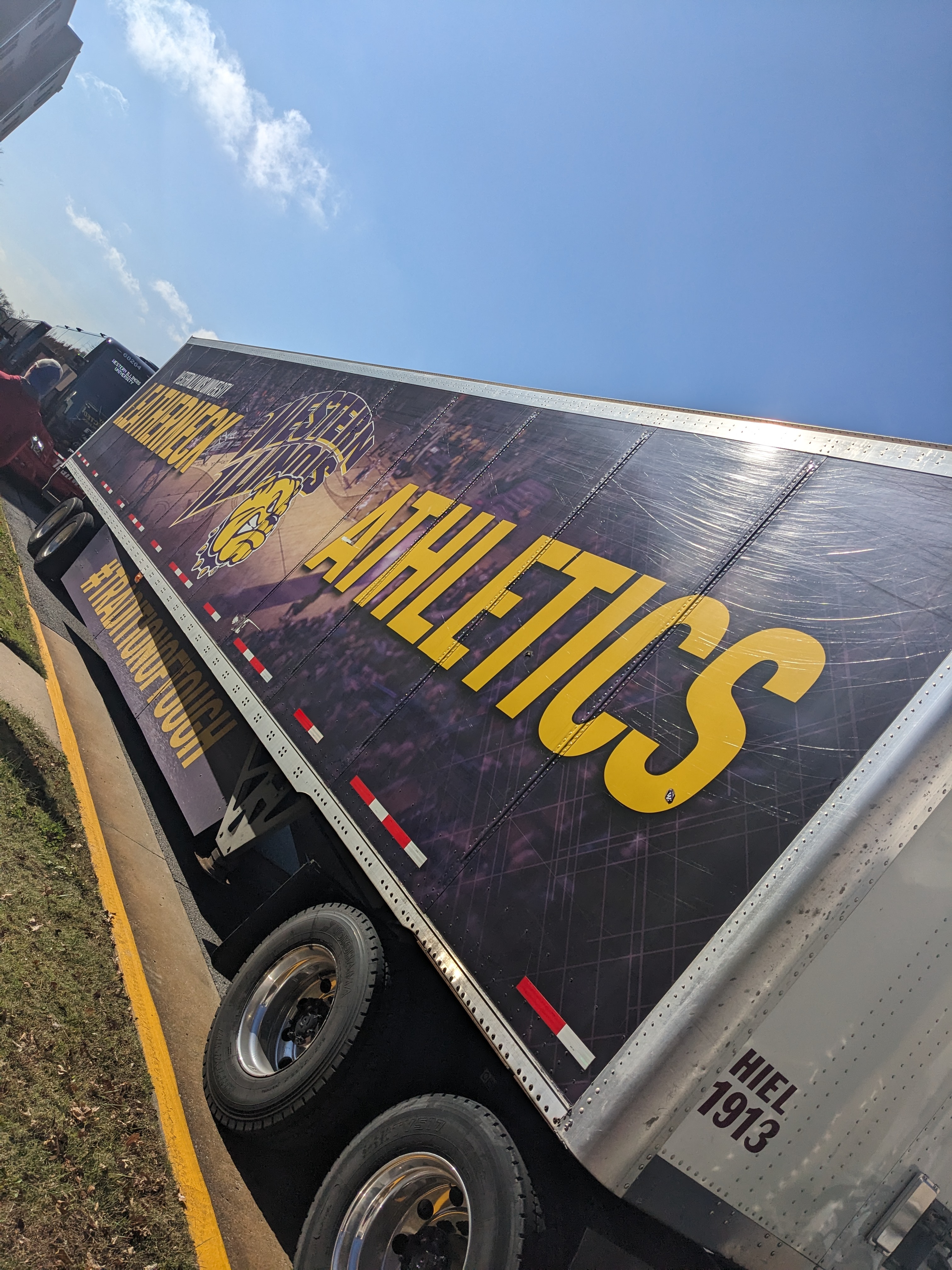 PXL 20241116 162149823