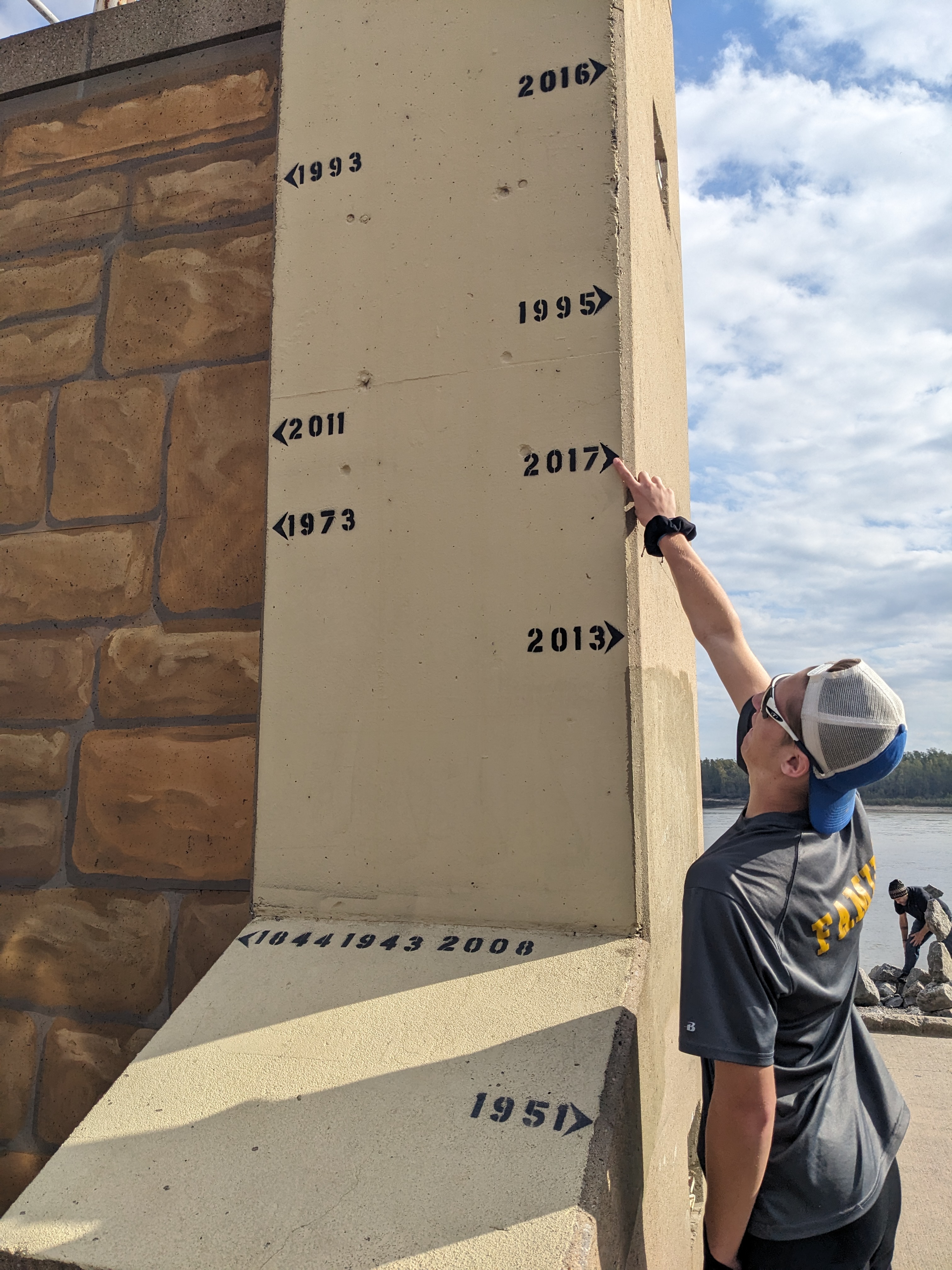 PXL 20241117 163754367