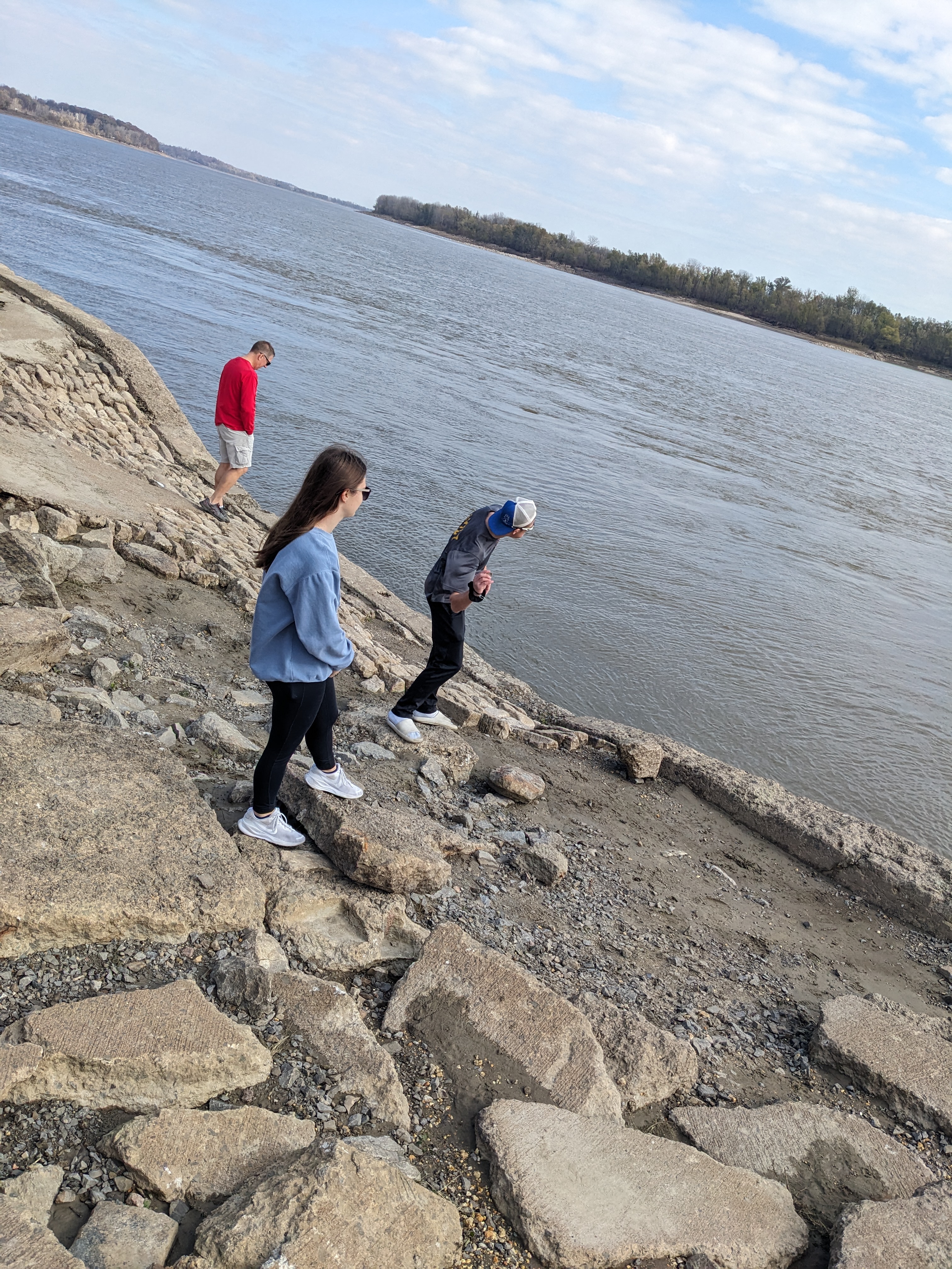 PXL 20241117 170005169