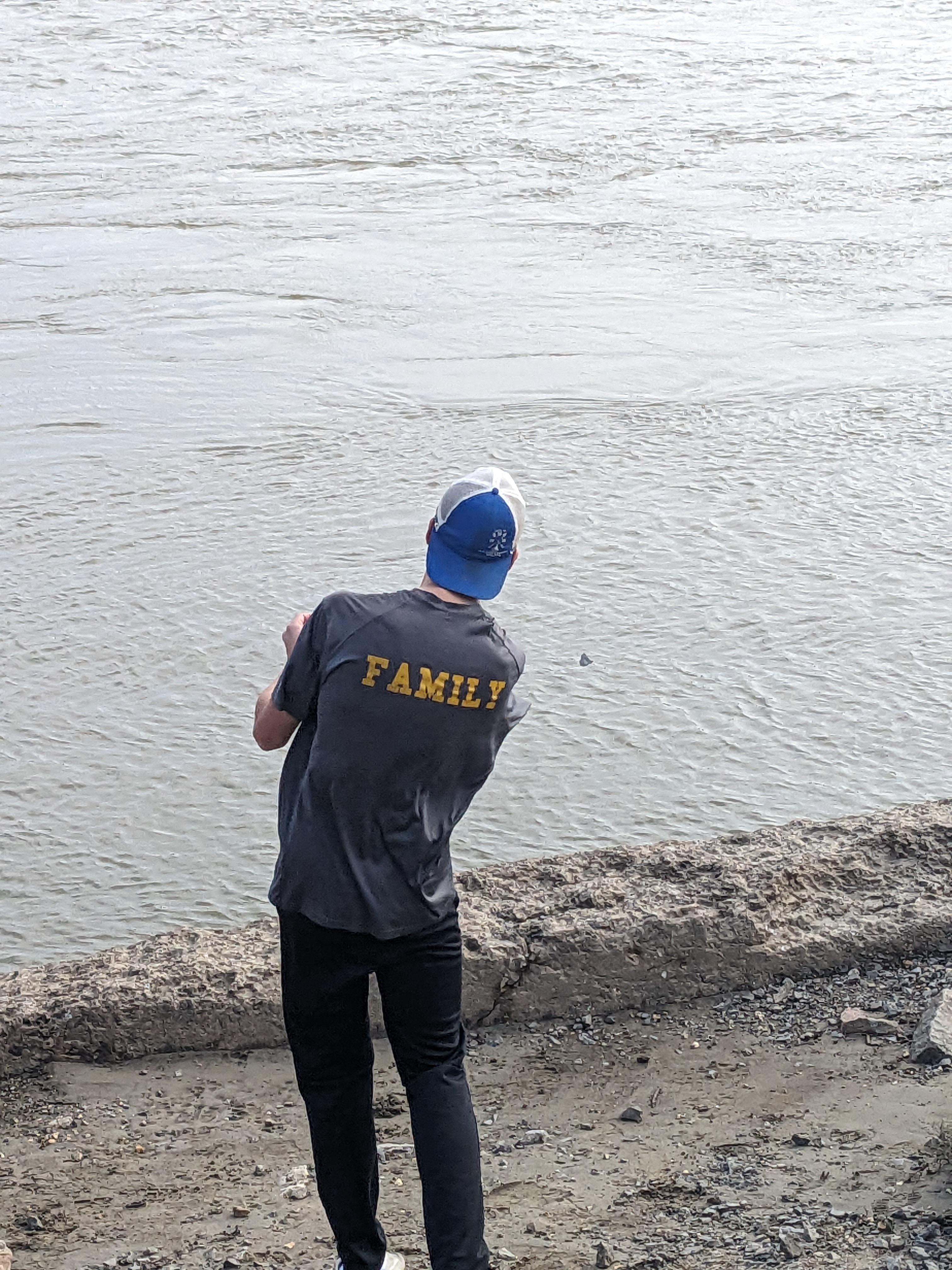 PXL 20241117 170033895