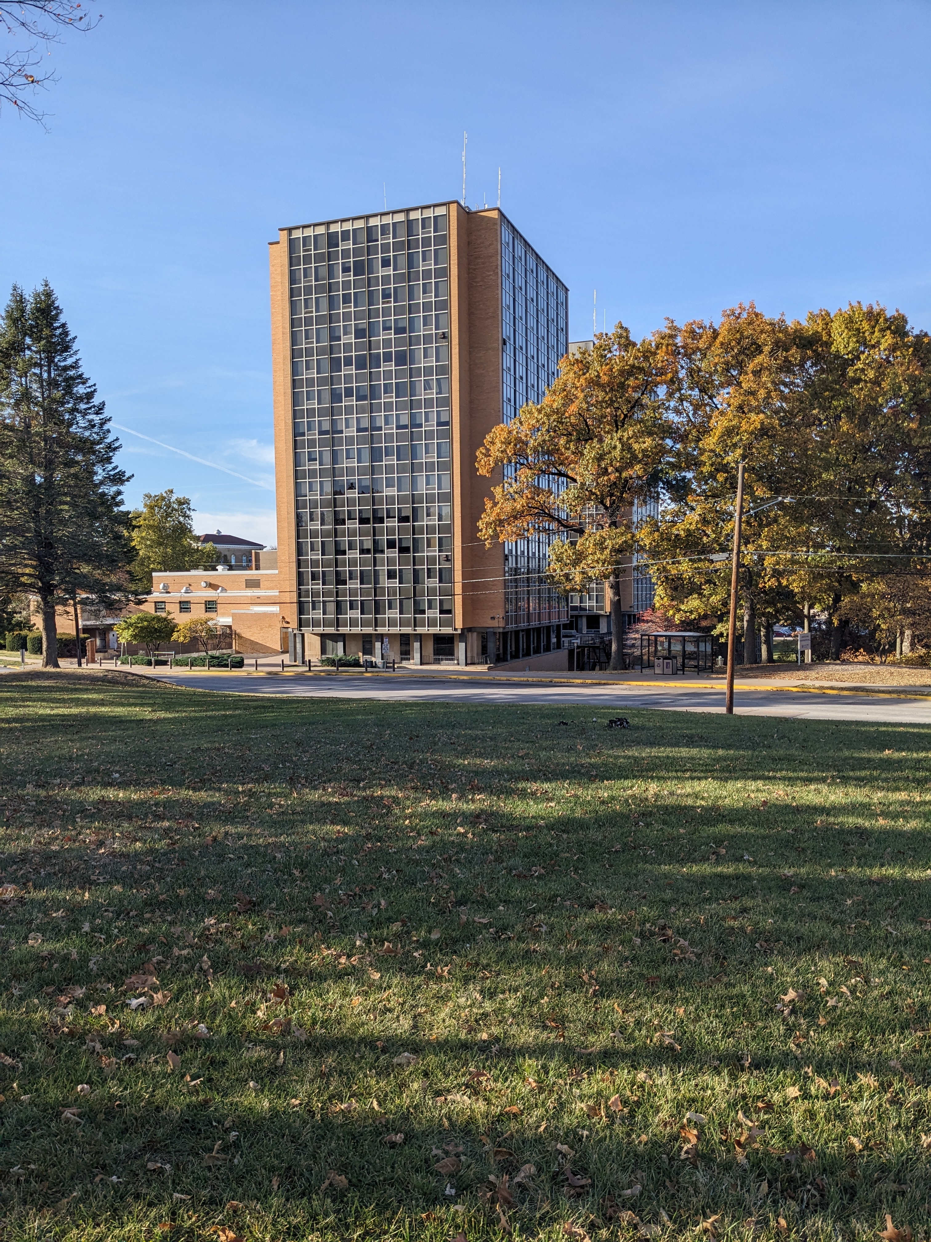 PXL 20241026 211730884